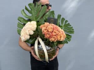 Ellena Fresh Roses in Vase - Image 3