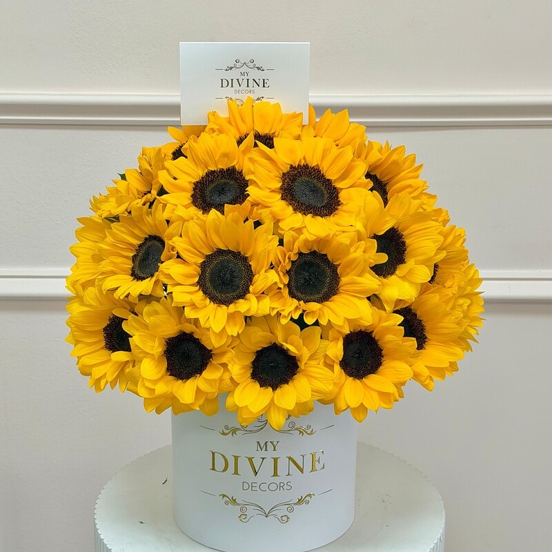 Medium Sunflower hat box