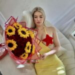 Roses & Sunflowers Hand Bouquet