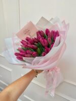 Tulips Round Hand Bouquet - Image 13