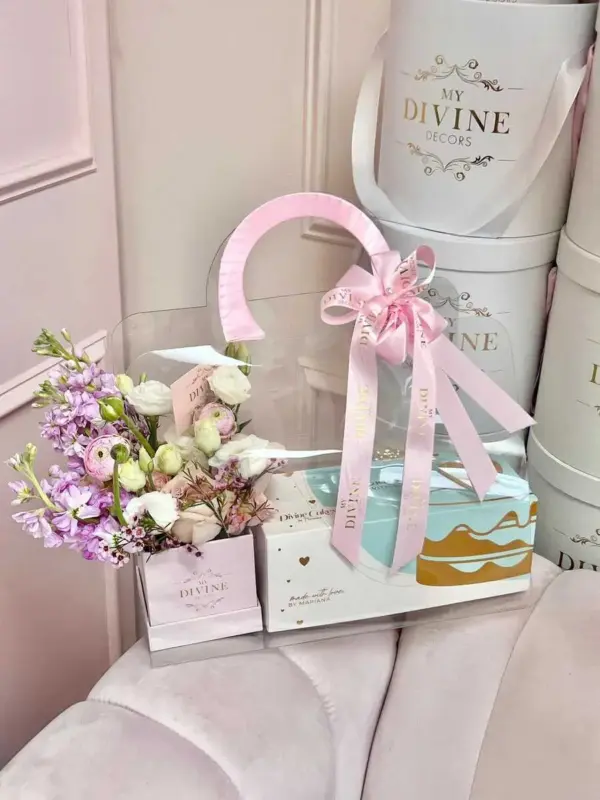 Divine flowers and NY cookies - Image 2