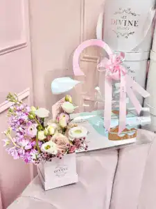 Divine flowers and NY cookies - Image 3