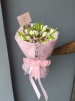Tulips bow bouquet - Image 5