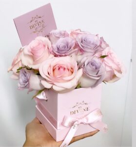 Mini box with Roses round