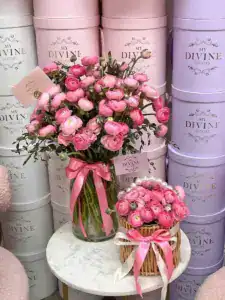 Ranunculus Flare in Vase - Image 3