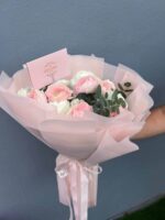 Bouquet of Lush Ranunculus - Image 4