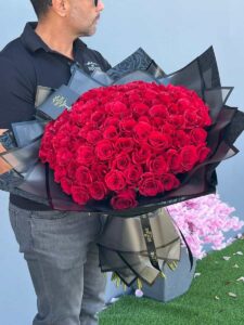 Bouquet & Heart of Roses - Image 2