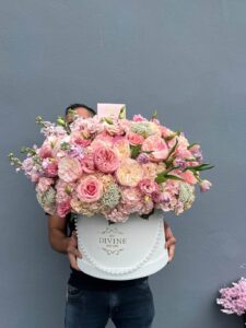 Grand Elegance Bloom Box - Image 3