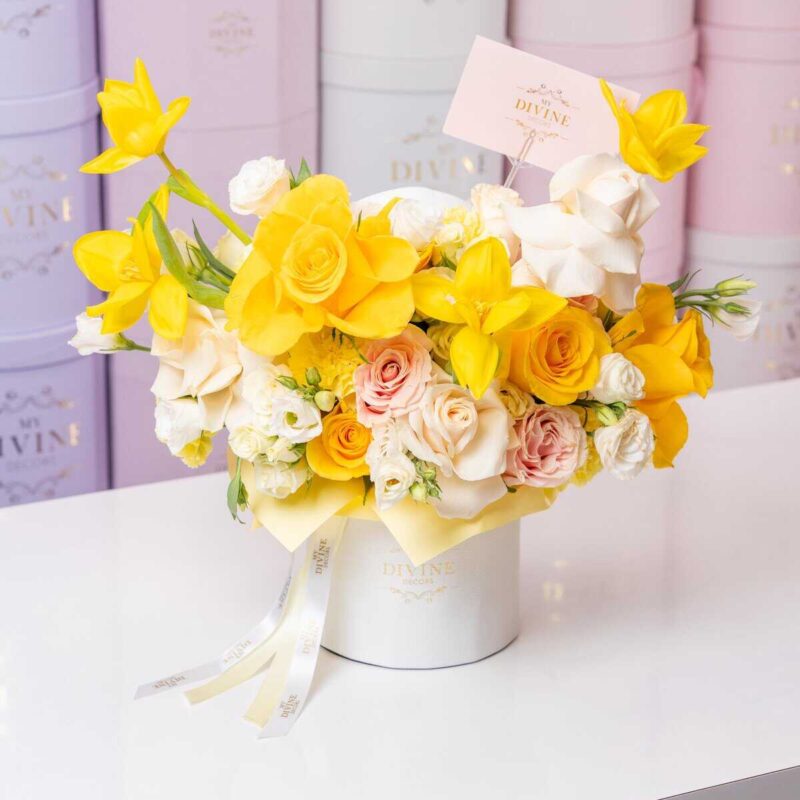 Sun-Kissed Medium Hat Box