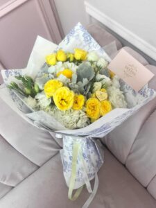 Sunshine Elegance Bouquet - Image 3