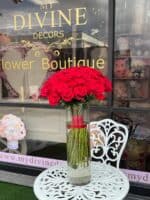1500 Luxe Signature Bouquets in Glass Vases - Image 3