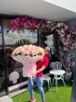 XL Grand Luxury Bouquet — Spray Roses & Ranunculus Edition - Image 5