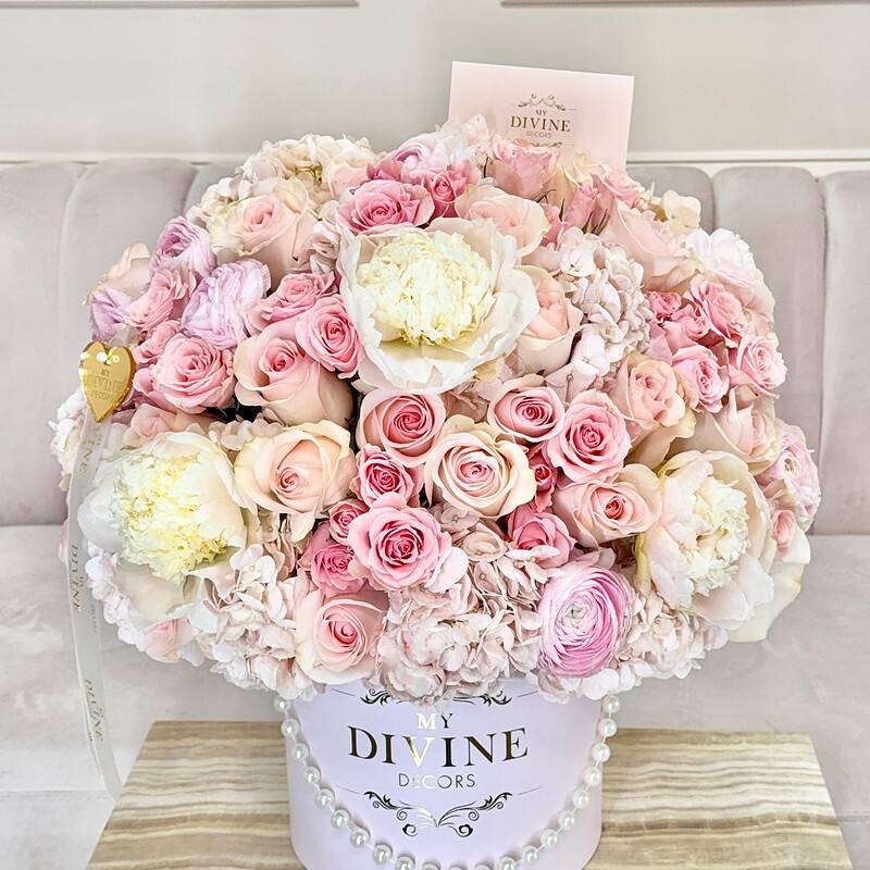 Deluxe Pink Bloom Hat Box