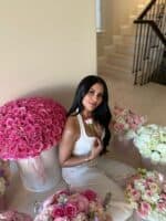 The 200 roses tall grand signature box - Image 4