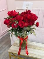 Luxe Red Rose Vase – Signature Collection - Image 2