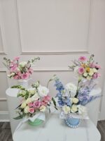 Designer’s choice mixed flowers Mini Box - Image 9