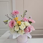 Designer’s choice mixed flowers Mini Box