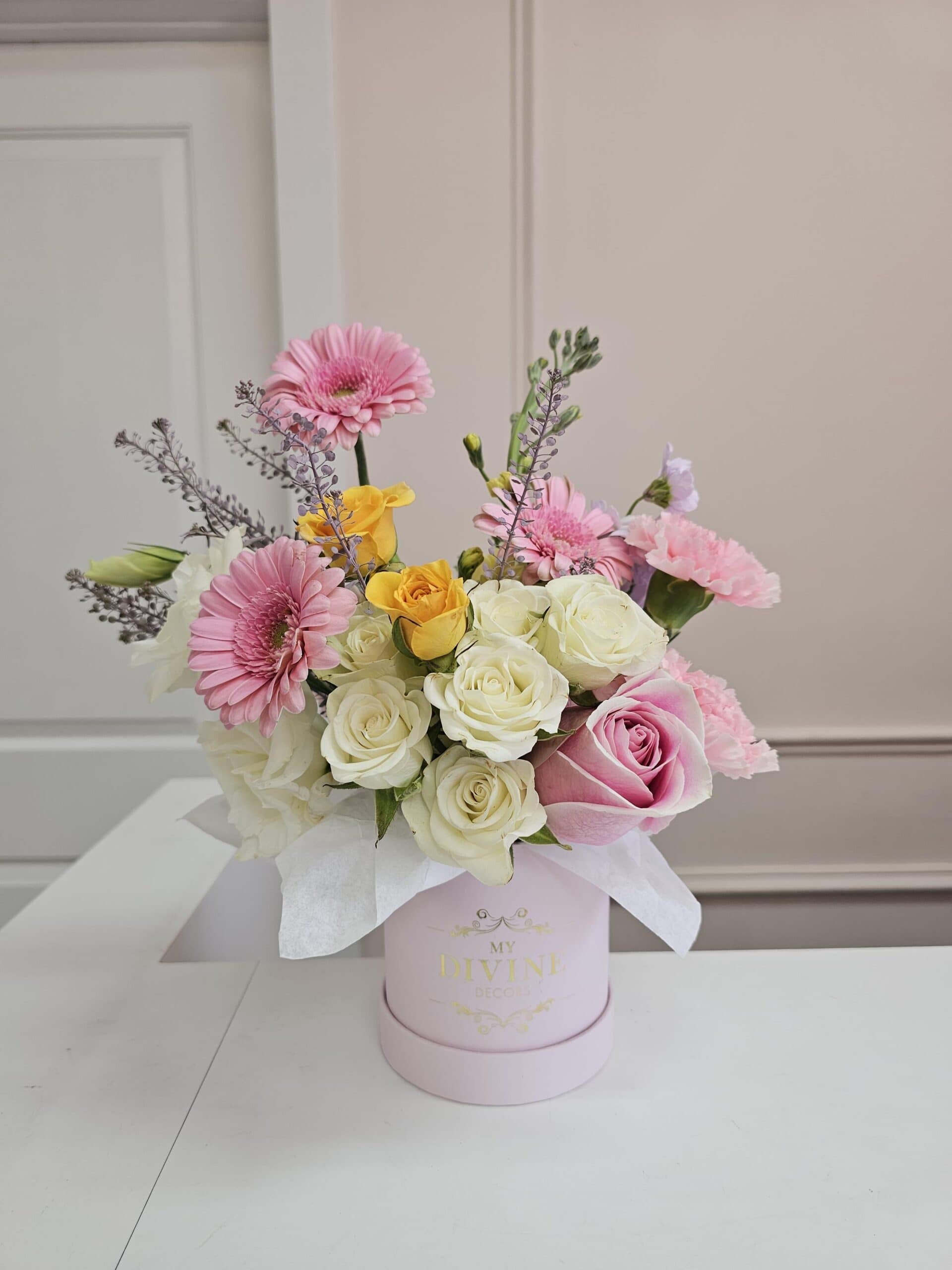 designers-choice-mixed-flowers-mini-box-3 Designer’s choice mixed flowers Mini Box - Image 1