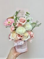 Designer’s choice mixed flowers Mini Box
