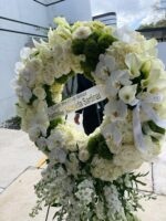 Ivory Serenity Wreath - Image 4