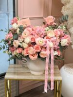 London in Blooms Vase