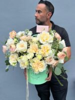 Spring Buttercream Hat box - Image 2
