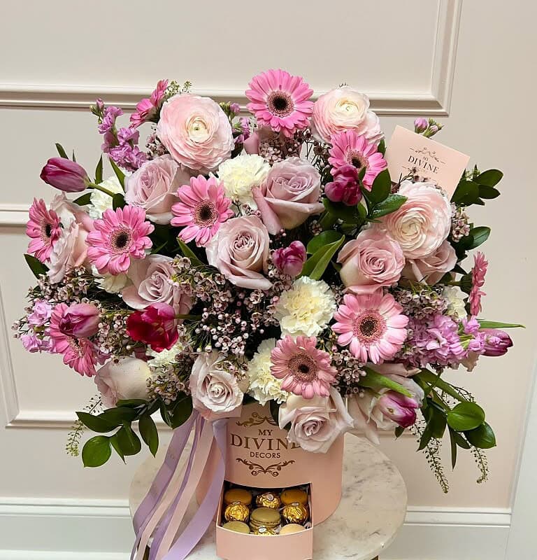 Blush & Bloom Luxe Chocolate Box