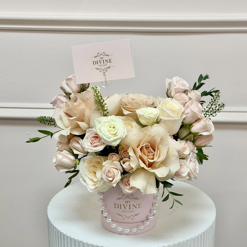 Mini Blush Pearl Box