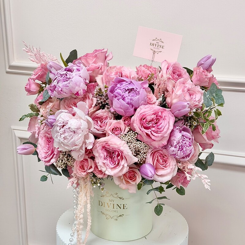 Divine Pistachio Pink Garden