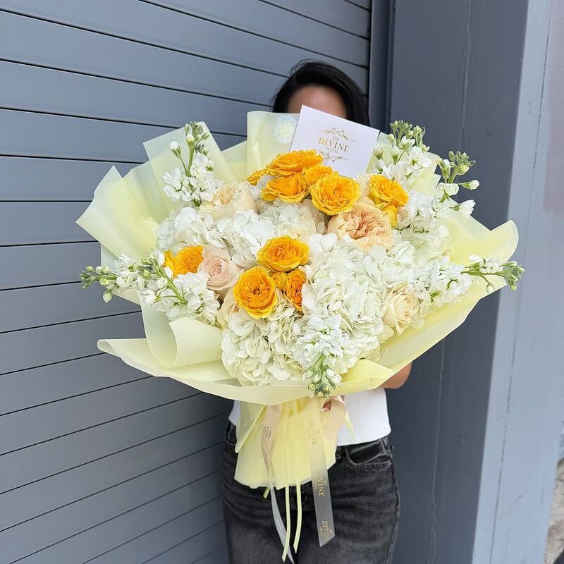 Butter Yellow Garden Bouquet
