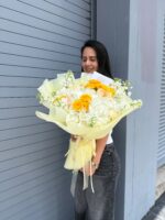 Butter Yellow Garden Bouquet - Image 4