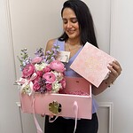 Signature Floral & Macaron Tray Gift Box