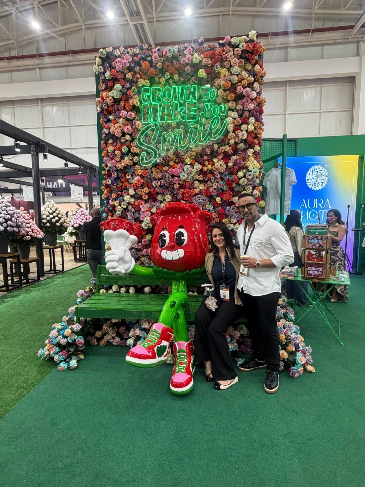 Jessica y Nelson en el stand de Jet Fresh, Expo Flor Ecuador 2026