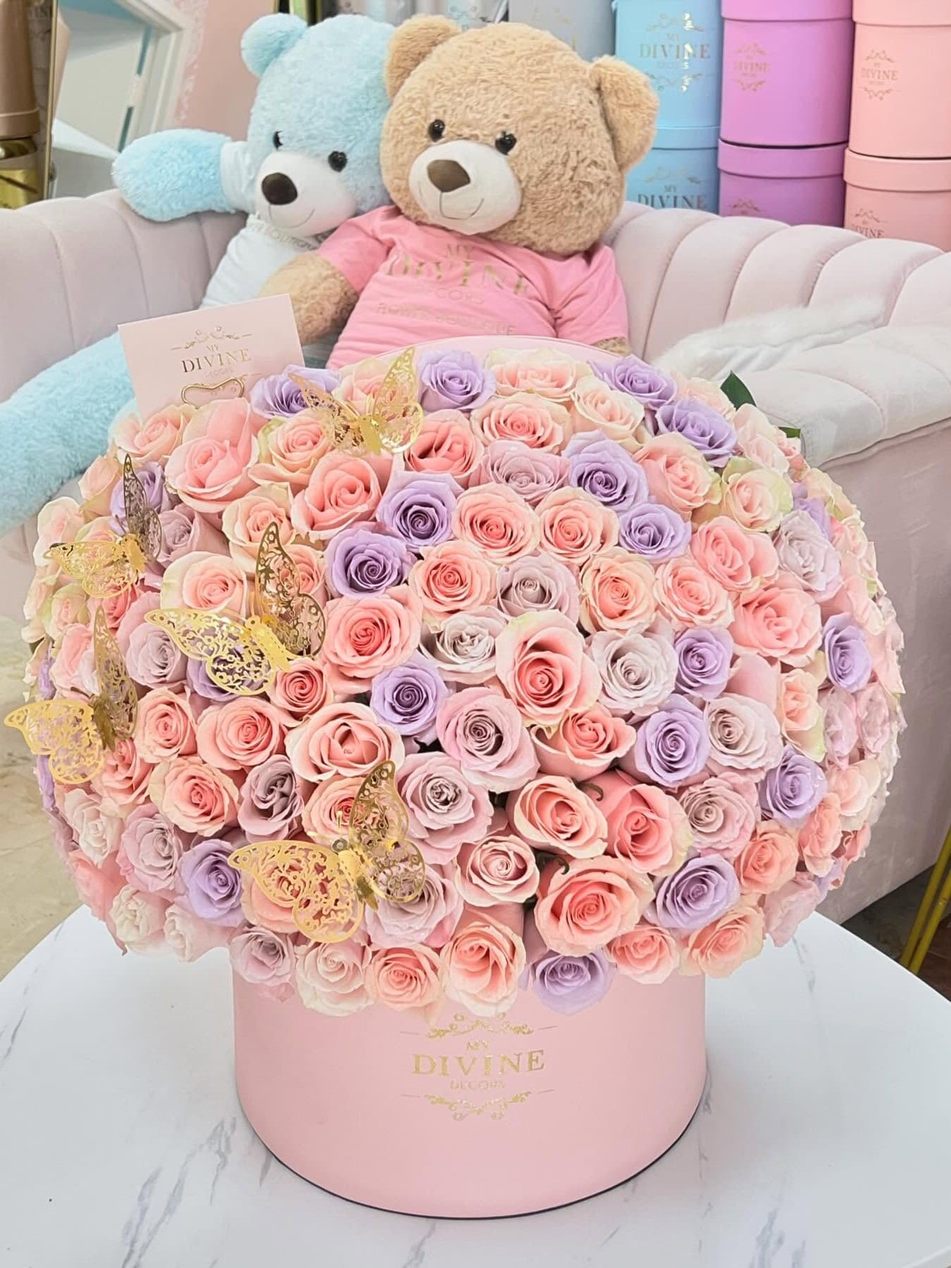 150-rose dome with gold butterflies in a pink My Divine Decors box 150-rose dome with gold butterflies in a pink My Divine Decors box